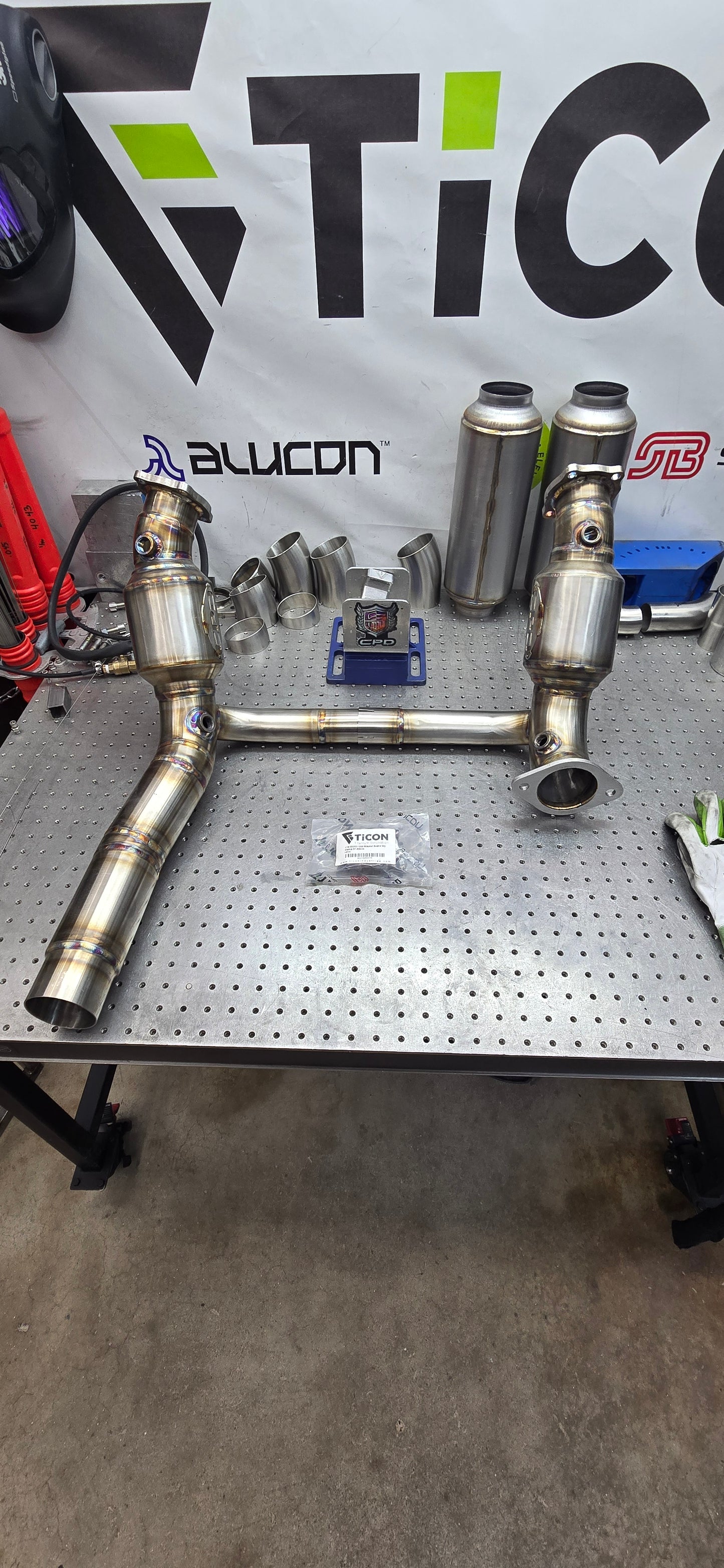 Cadillac CT4-V Blackwing Catless "Resonated " Downpipes
