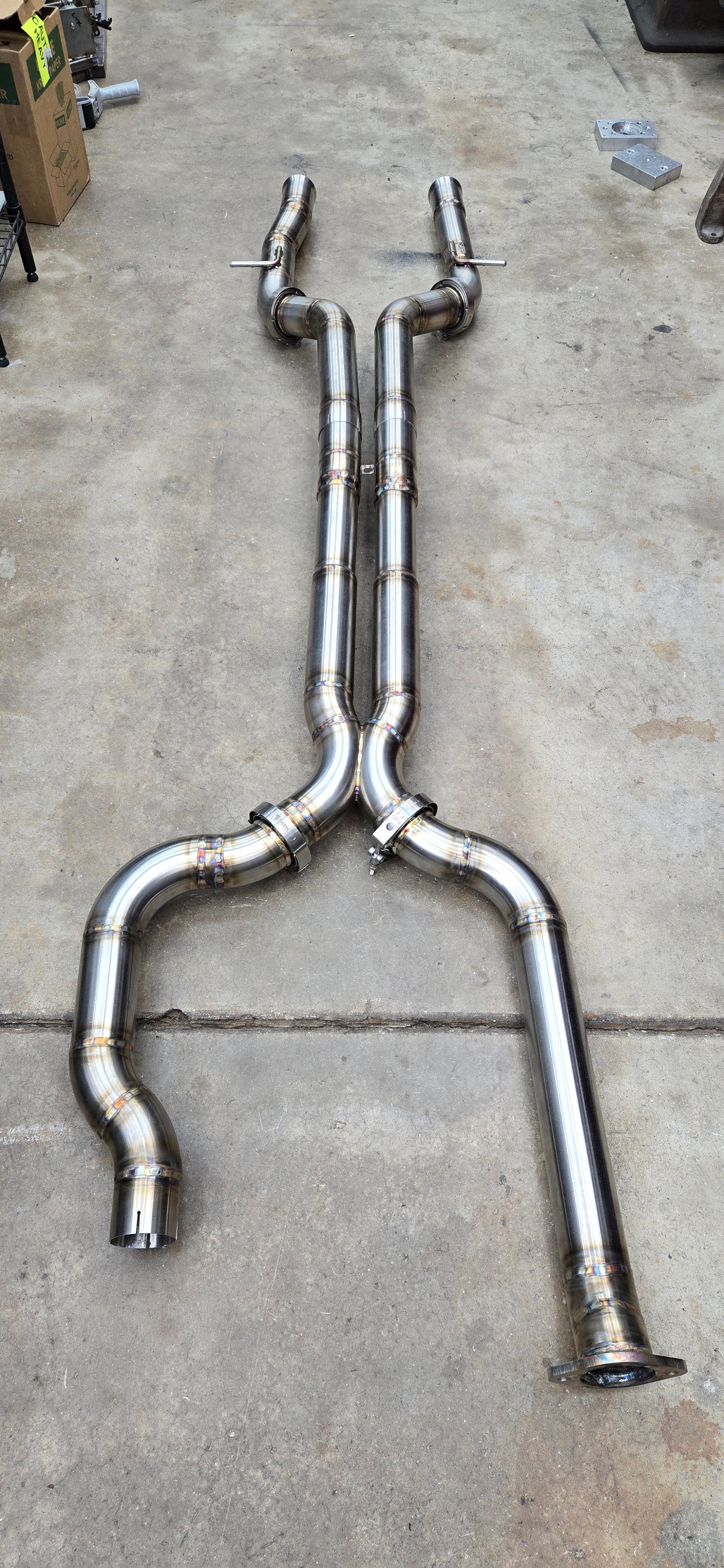 Cadillac ATS-V Mid-pipe X-pipe Section